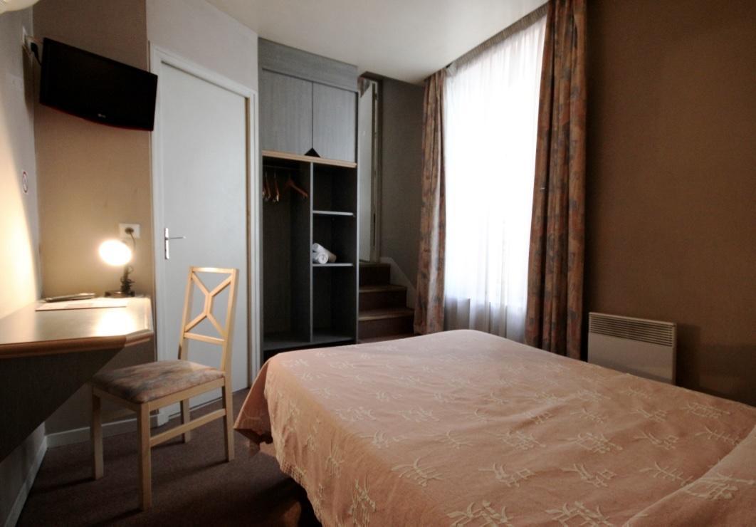 Hotel De L'Ours Coulommiers Zewnętrze zdjęcie